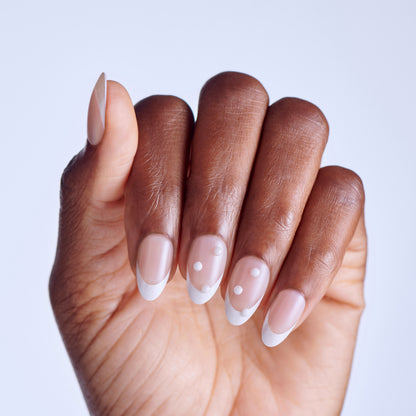 KISS imPRESS Press On Nails Almond, ‘Chills’, White, Medium, 30 Count